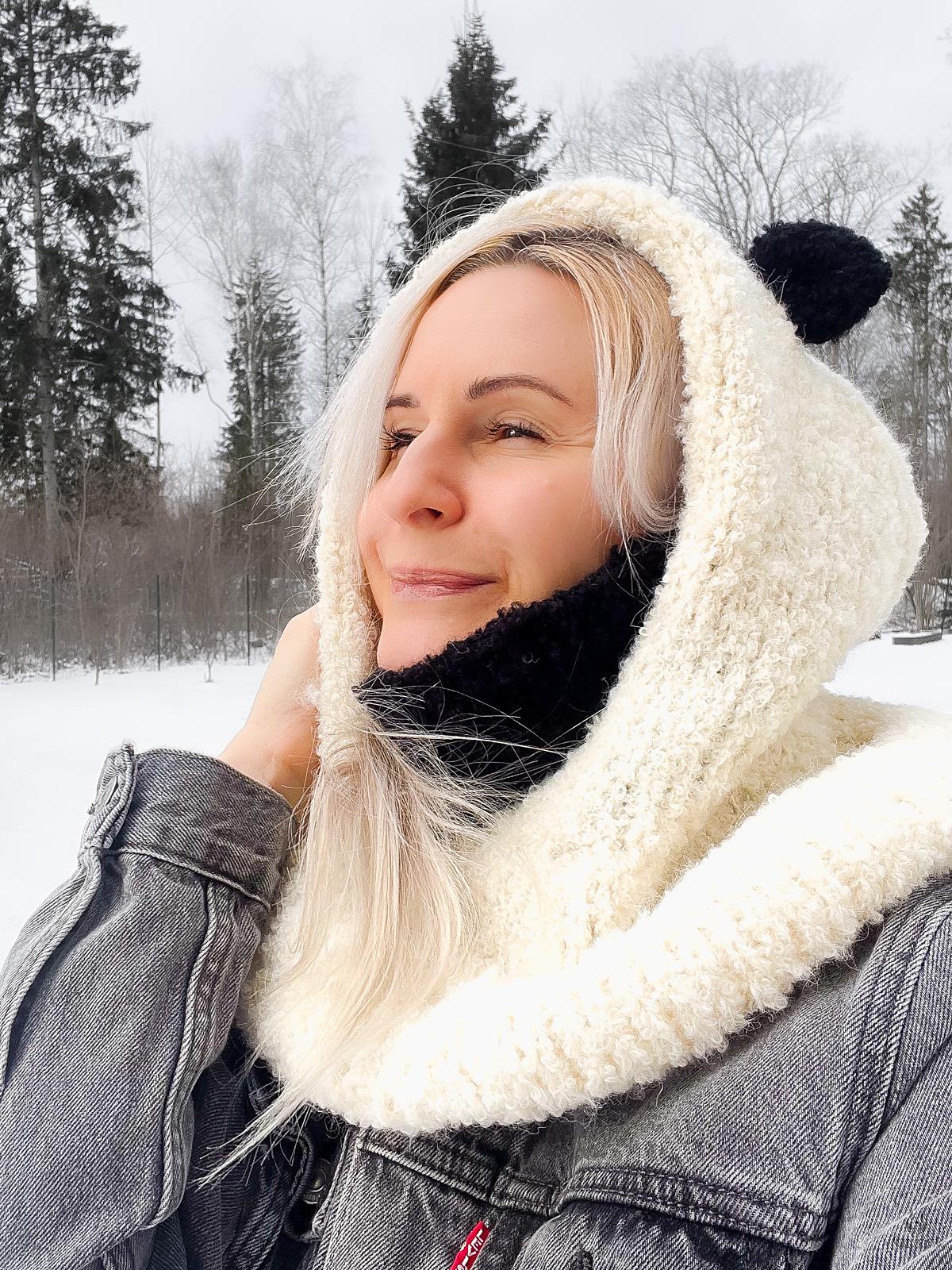 Mouton sheep hooded cowl