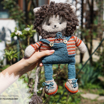 Cute knit lion