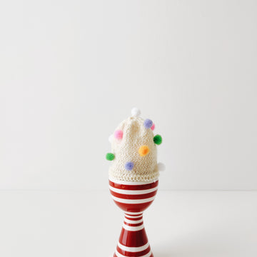 Betty: the simple bobble egg cosy