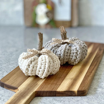 066 Farmhouse Pumpkins