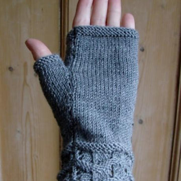 Puffin fingerless mitts
