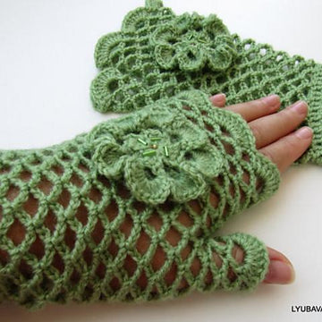 Crochet Lace Fingerless Gloves With Flower Tutorial