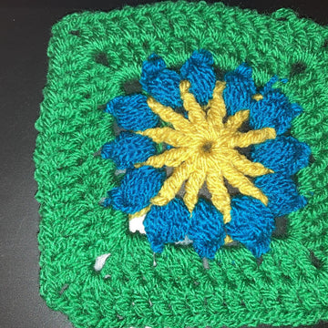 Flower Puff Granny Square