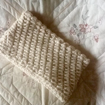WHITE SHELL CROCHETED COWL