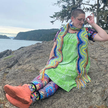 Lobster Claw Squiggle Scarf