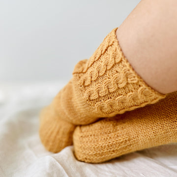 Autumn cable socks