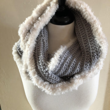 Beginner Winter Crochet Infinity Scarf