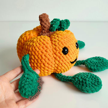 Mr. Tendrils, the Pumpkin / Gehäkelte Kürbisfigur