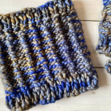 Shadow Rib Super Chunky Cowl Set