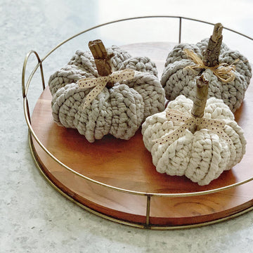 066 Farmhouse Pumpkins