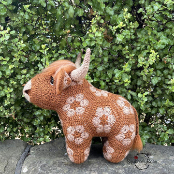 Hewie The African Flower Highland Cow