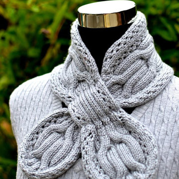 Gray Circle Cables Scarf