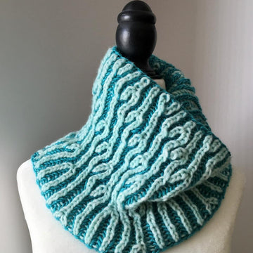 Victoria cowl