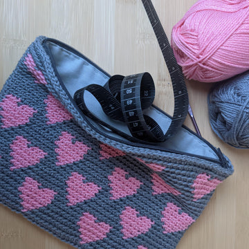 Hearts Zipper Tapestry Crochet Pouch/Accessory Bag