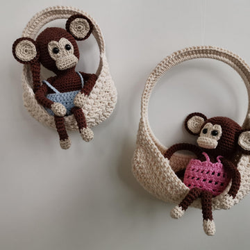 Hanging planters baskets