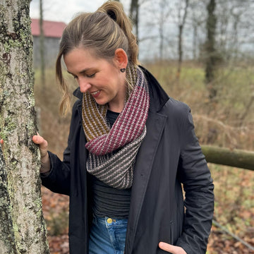 Cordillera Infinity Scarf (DK)