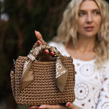 Basic Crossbody