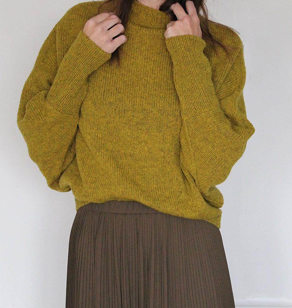 ROBIN Sweater
