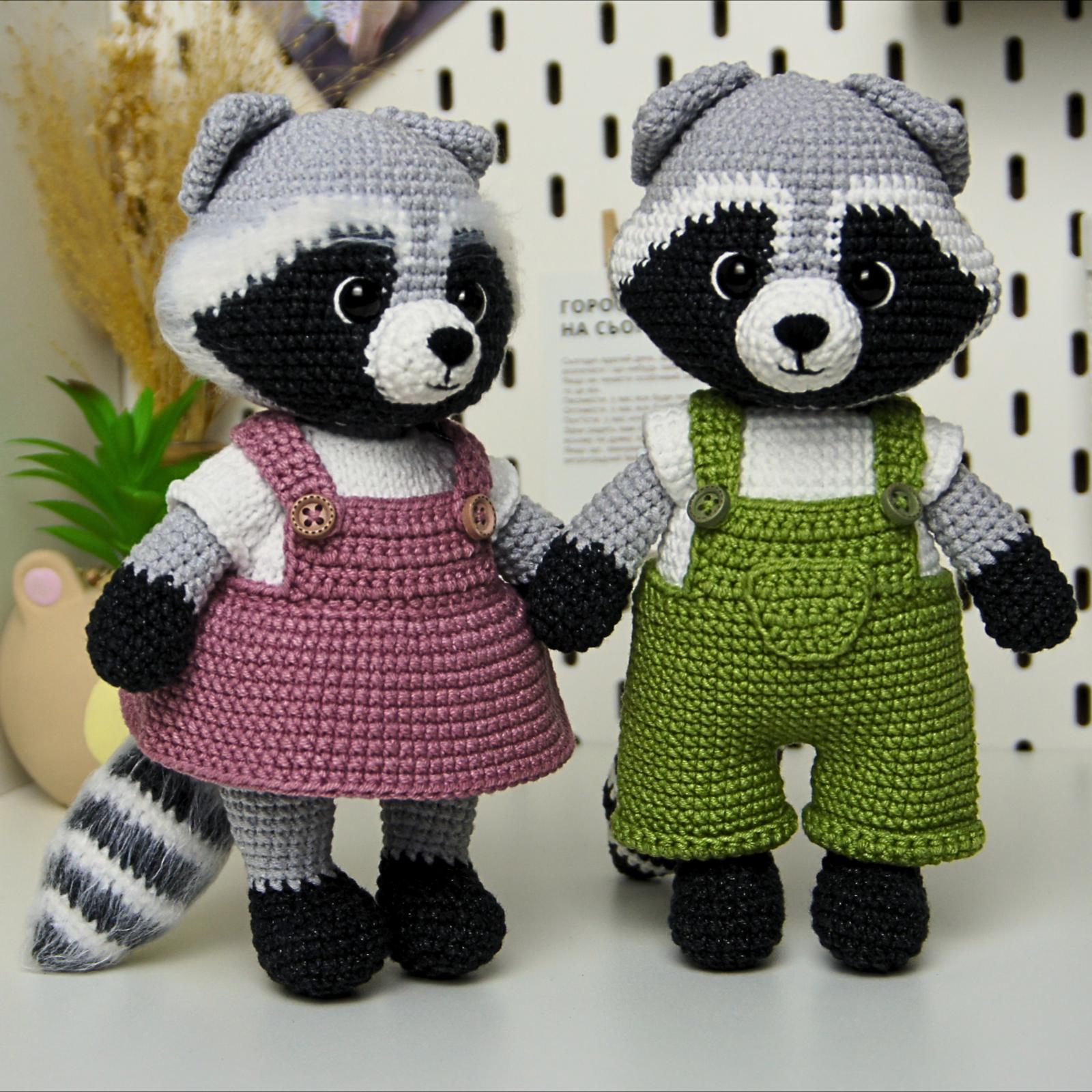 Raccoons Crochet Pattern: Marco and Susie