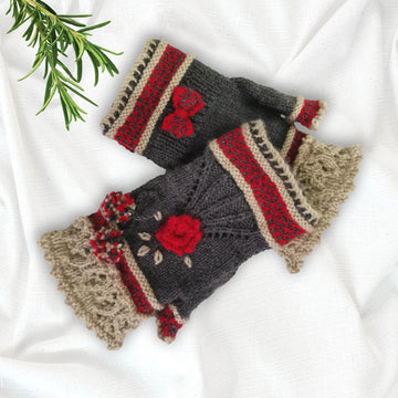 Victorian Lacy Fingerless Gloves