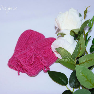 Cabled mittens