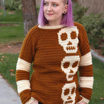 Sally Skulls Pullover