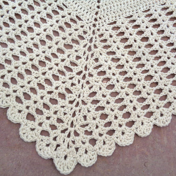 Blanche Shawl