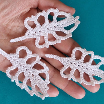 Openwork leaf pattern