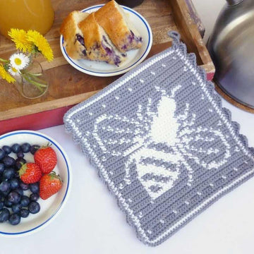 Bee Potholder