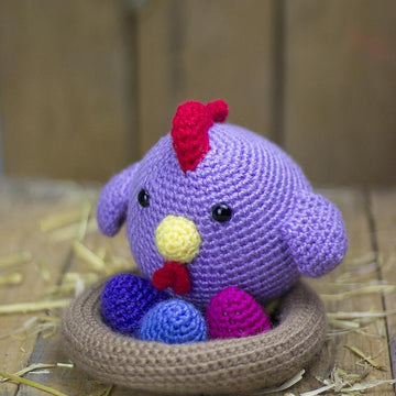 Piki the hen
