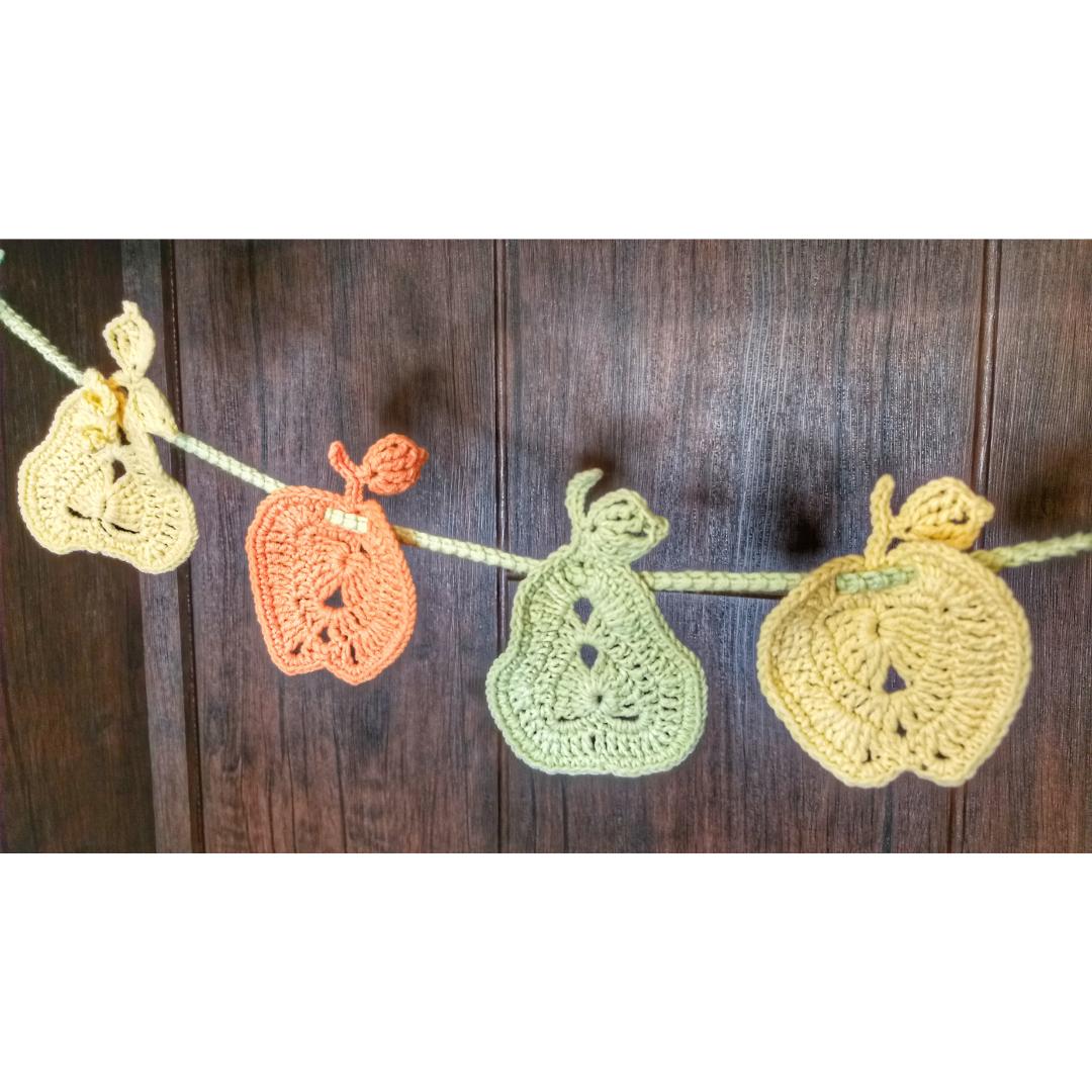 Garland crochet pattern decoration