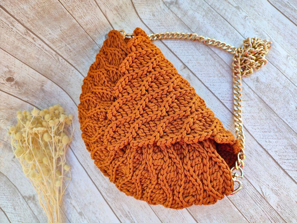 Wavy Ribbed Crochet Circle Bag Pattern