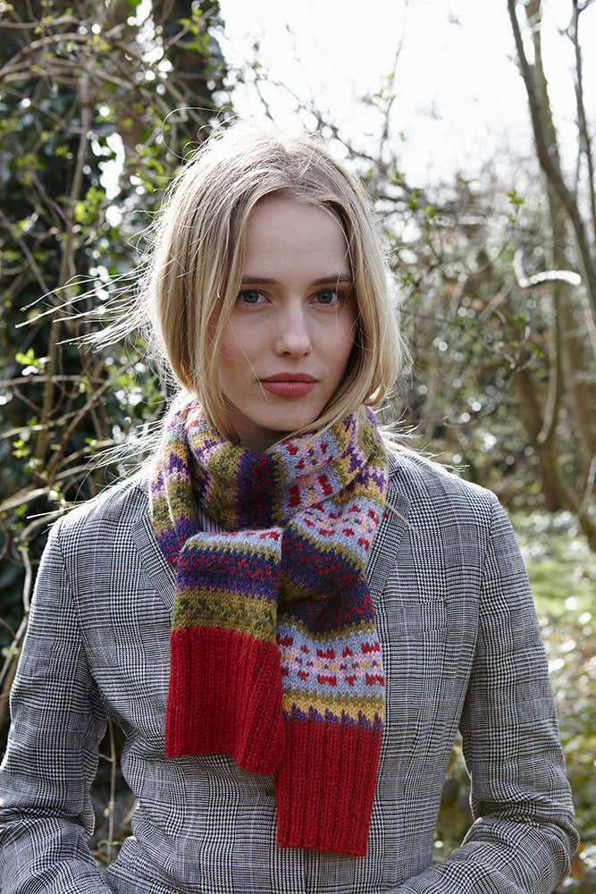 "Fiona Scarf" - Scarf Knitting Pattern For Women in Debbie Bliss Aymara - DB212