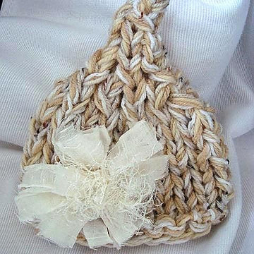 664 BABY PIXIE HAT PHOTO PROP, Newborn to 3 mths