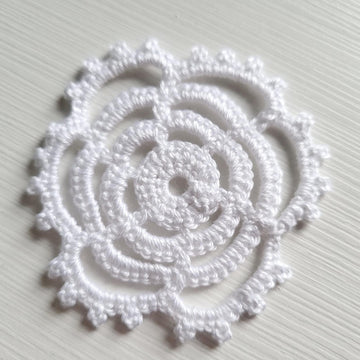 Crochet Netting flower with picots pattern