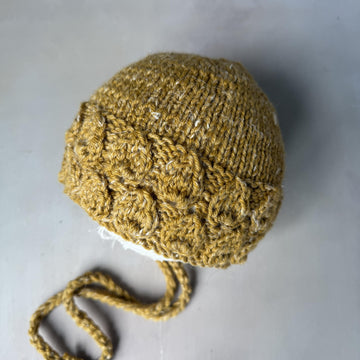 Vintage bonnet