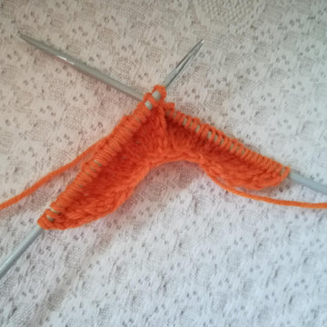 Pumpkin Hat Knitting Pattern 7.87" Tall for Halloween Gift
