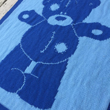 OSCAR 2 intarsia blanket