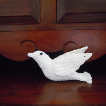 Petite Dove