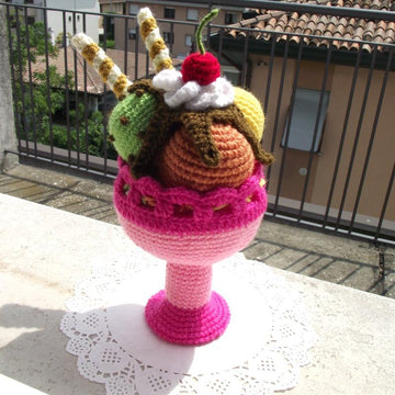 Ice Cream Sundae Amigurumi