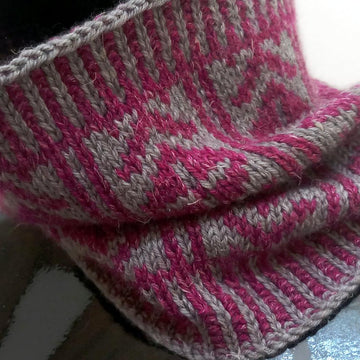 Vertical Fair Isle Cowl