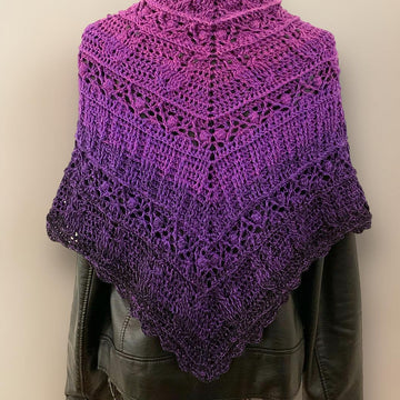 Flat Triangular Scarf "Eunomia"
