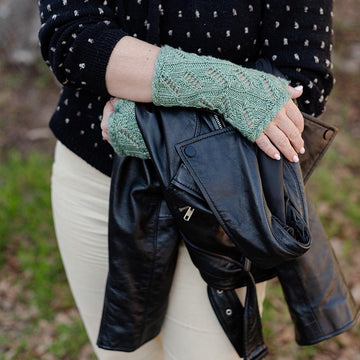 Twisty Lace Mitts