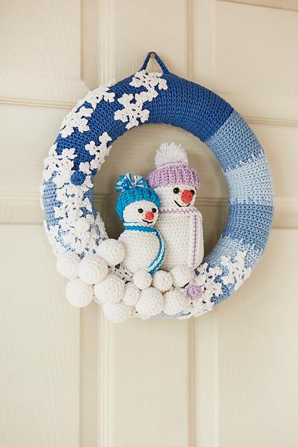 Crochet Snowman Wreath