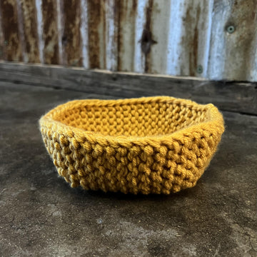 Bowl Cozy -- a loom knit pattern