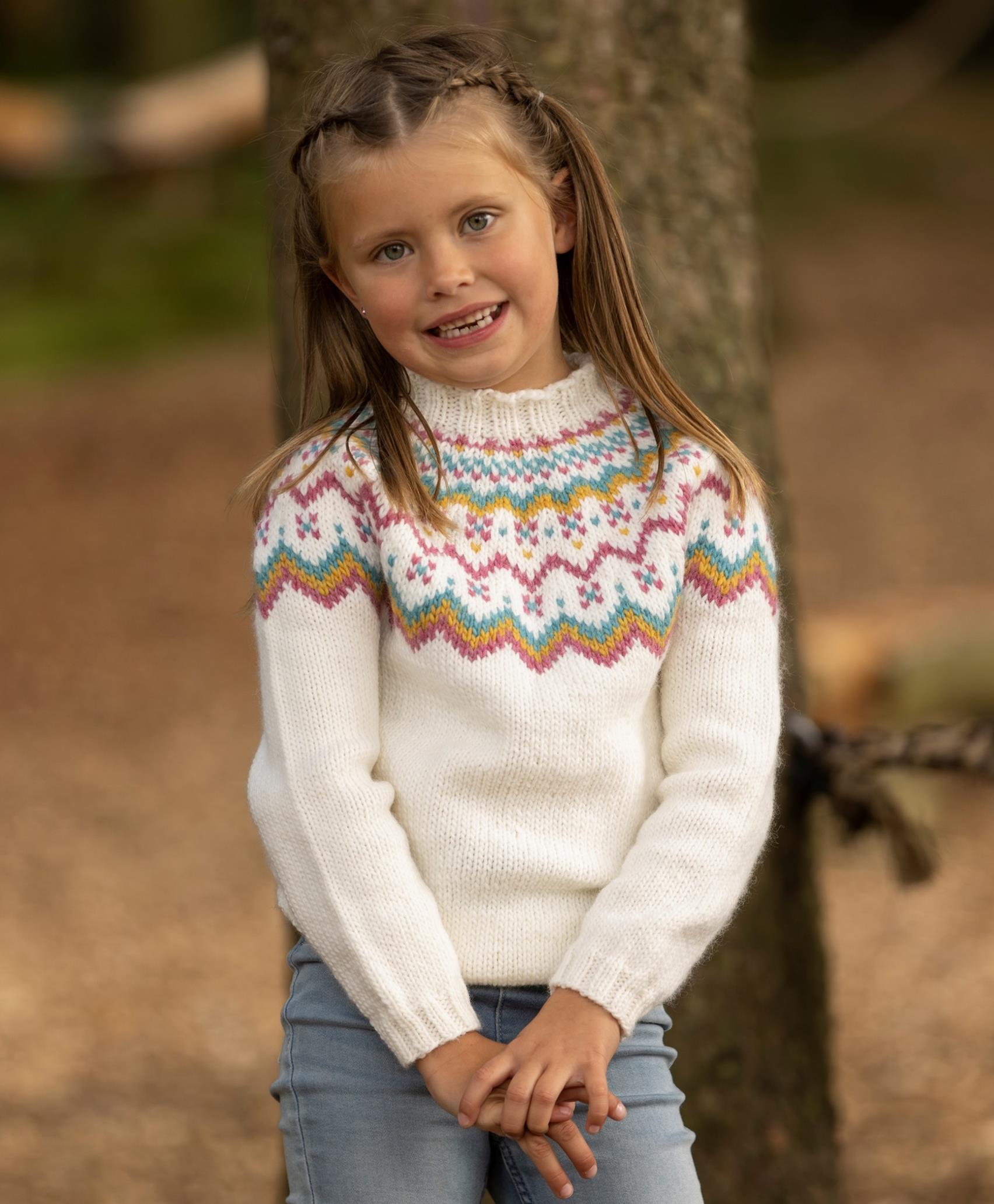 Åke Sweater In White in Viking Garn Viking Wool - Downloadable PDF