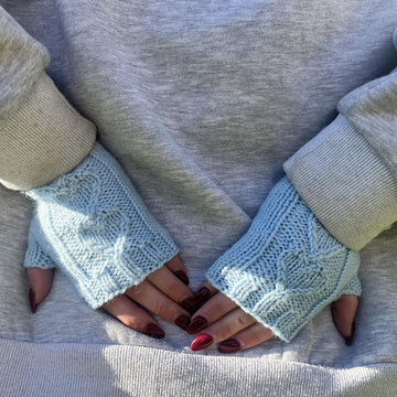 Heart in My Hand Mitts