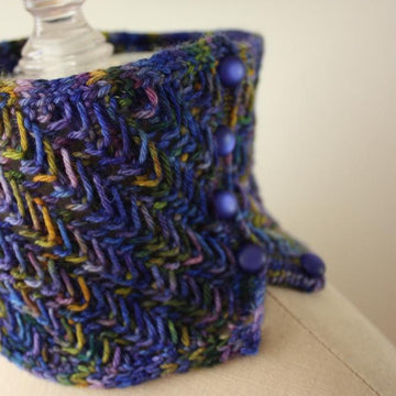 Dappled Knit Lace Neckwarmer