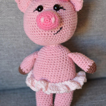 Miss Petunia pig