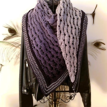 Triangular Scarf "Sinope"